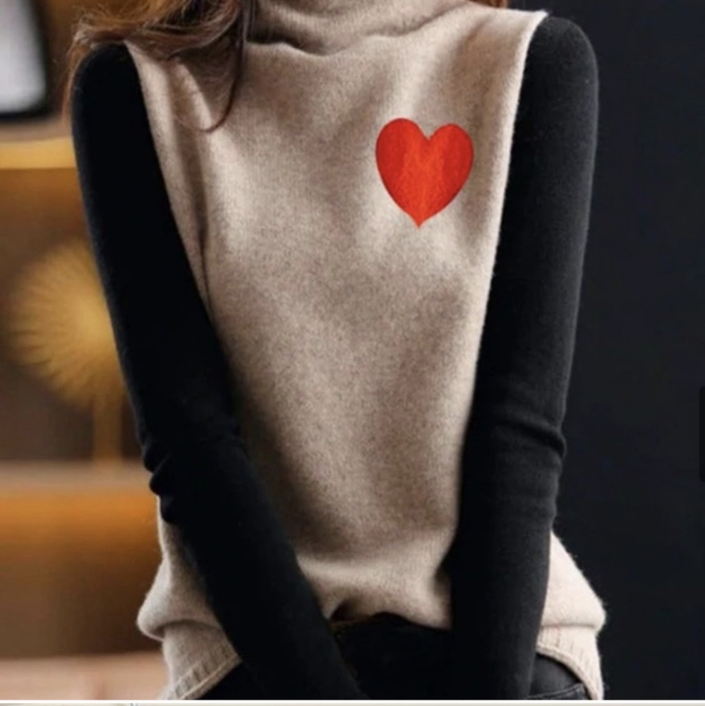 Retro 70s heart turtle neck sweater